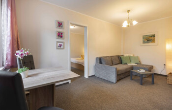 Fewo5-Wohn-Schlafzimmer